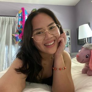 Meet your Posher, Celina